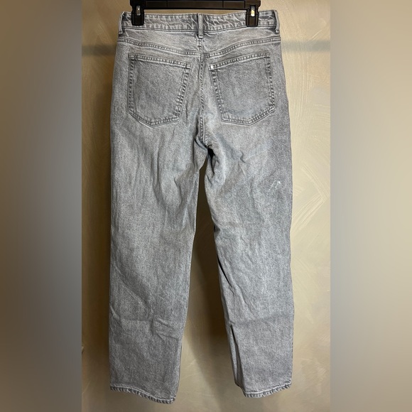 H&M women’s Classic Denim Gray 5-pocket Mid Rise Mom Jeans|Sz:US:6 EU:38 - Picture 3 of 15
